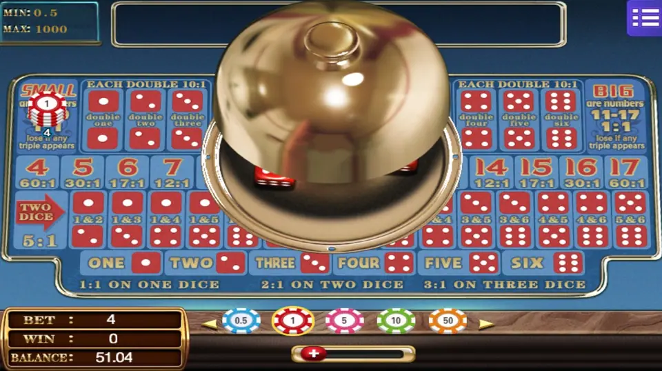 Four 1-credit chips stacked on Small while the gold dome covers the dice, bet 4 and balance 51.04